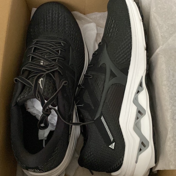 wave inspire 17 2E never worn, size 13 - Picture 3 of 3